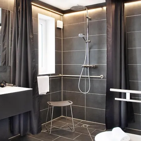 Hotel Sld By Wmm *