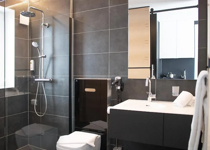 Hotel Sld By Wmm *